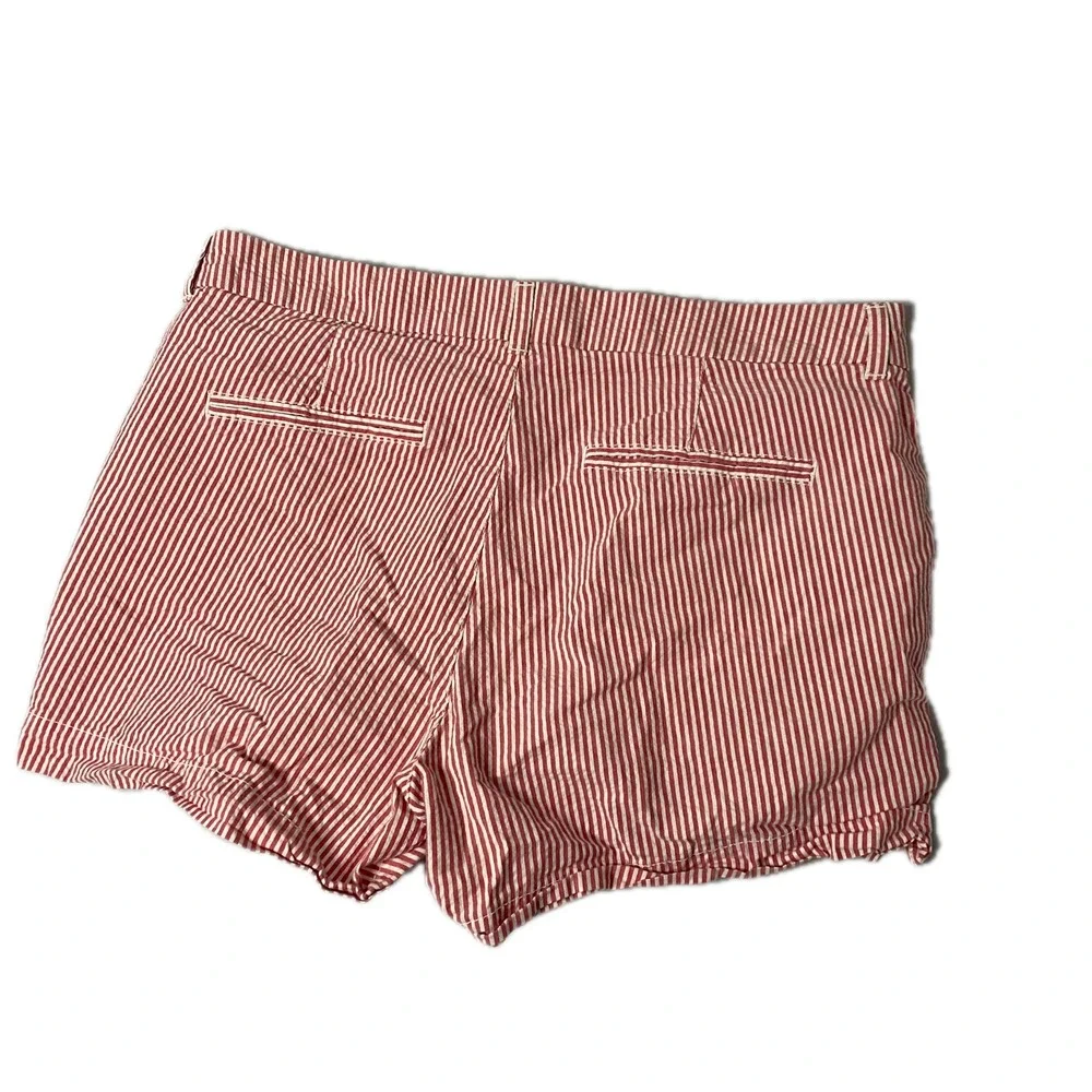 Old Navy Everyday Short Womens 14 Red White Stripe Mid Rise Cotton Shorts‎